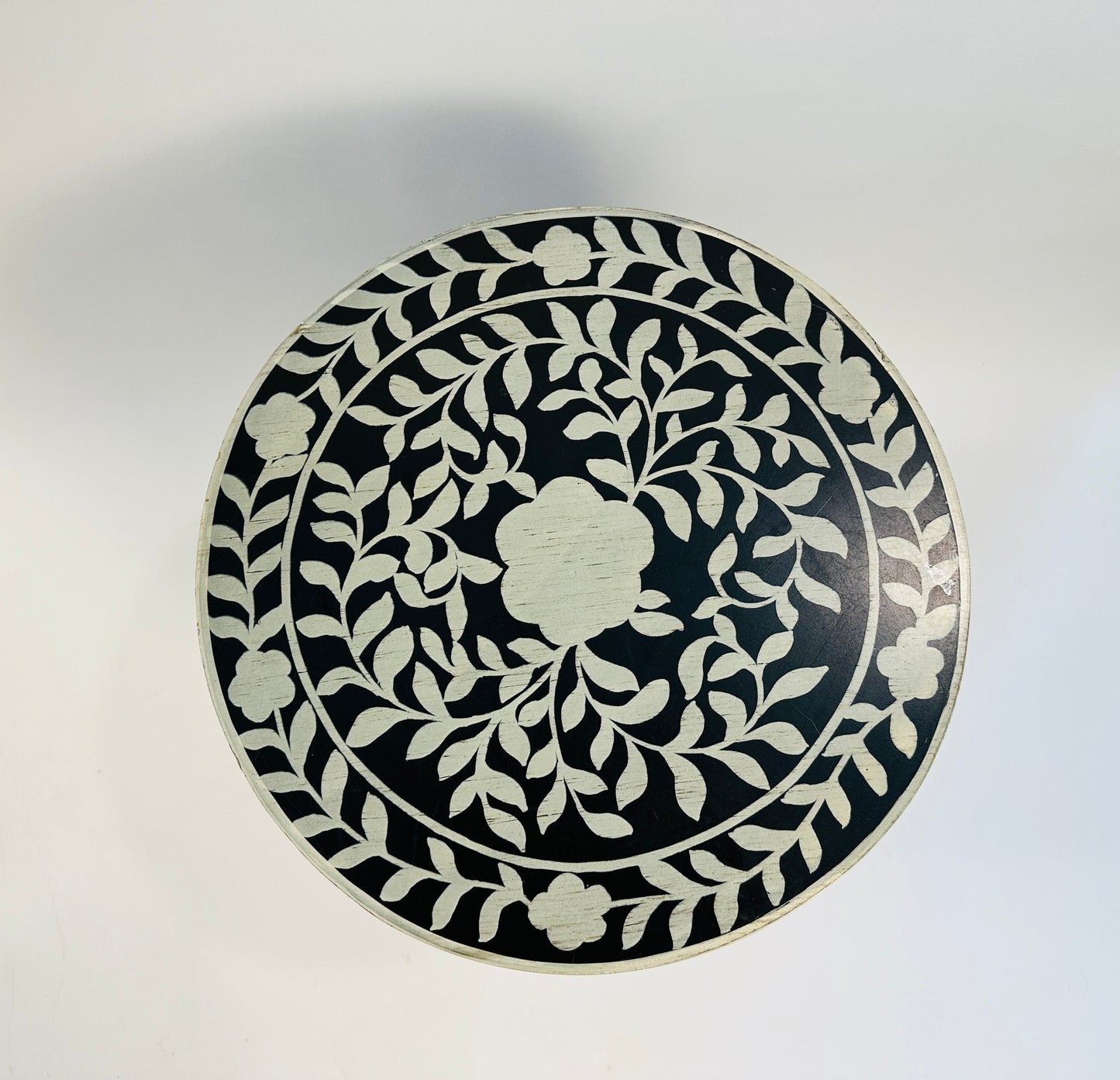 Black and White Floral Motif Drum Table