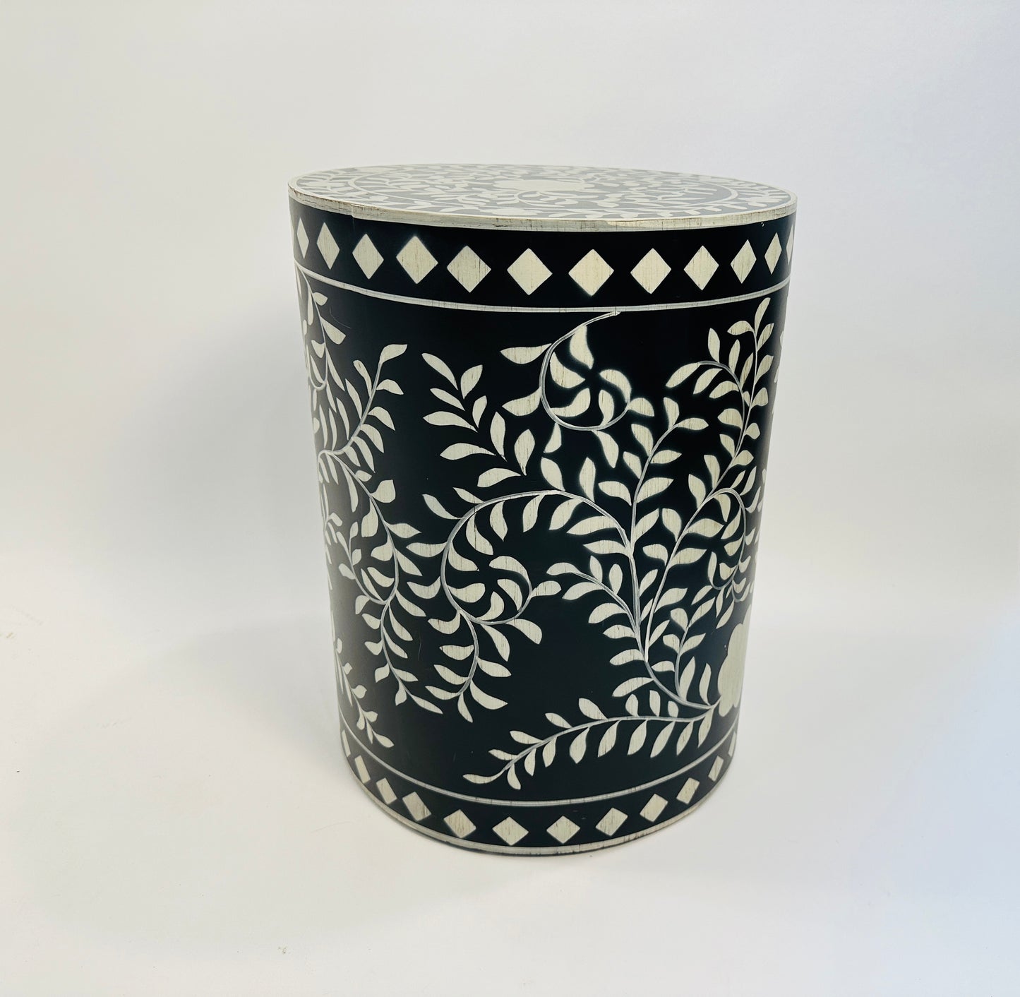 Black and White Floral Motif Drum Table
