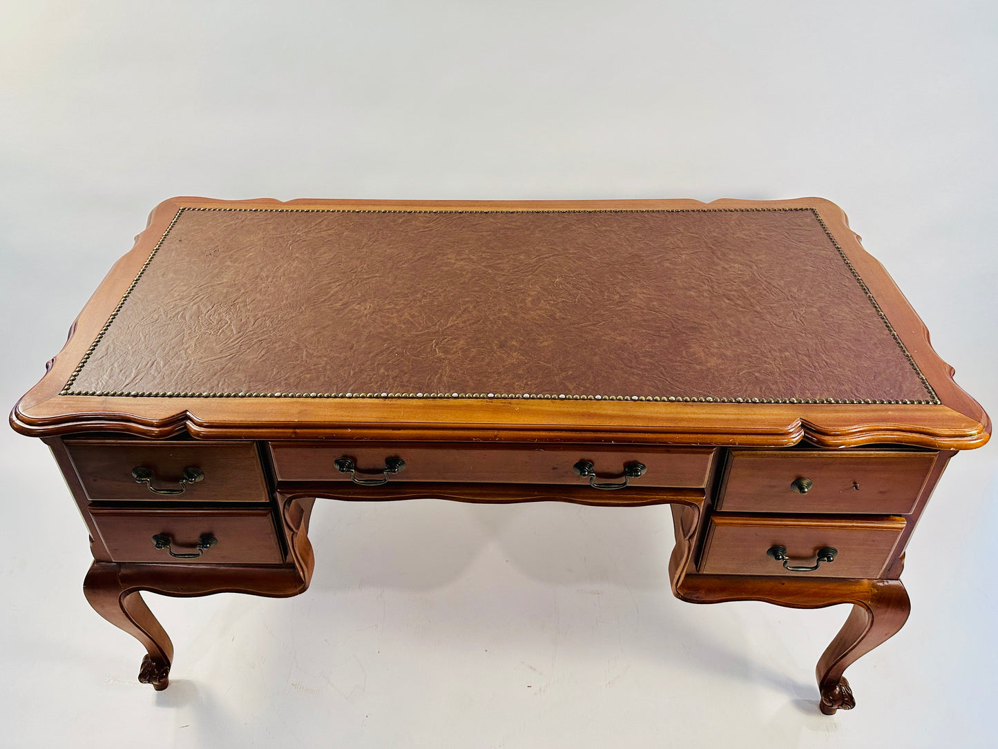 Leather Top Desk (1 Drawer Pull Missing)